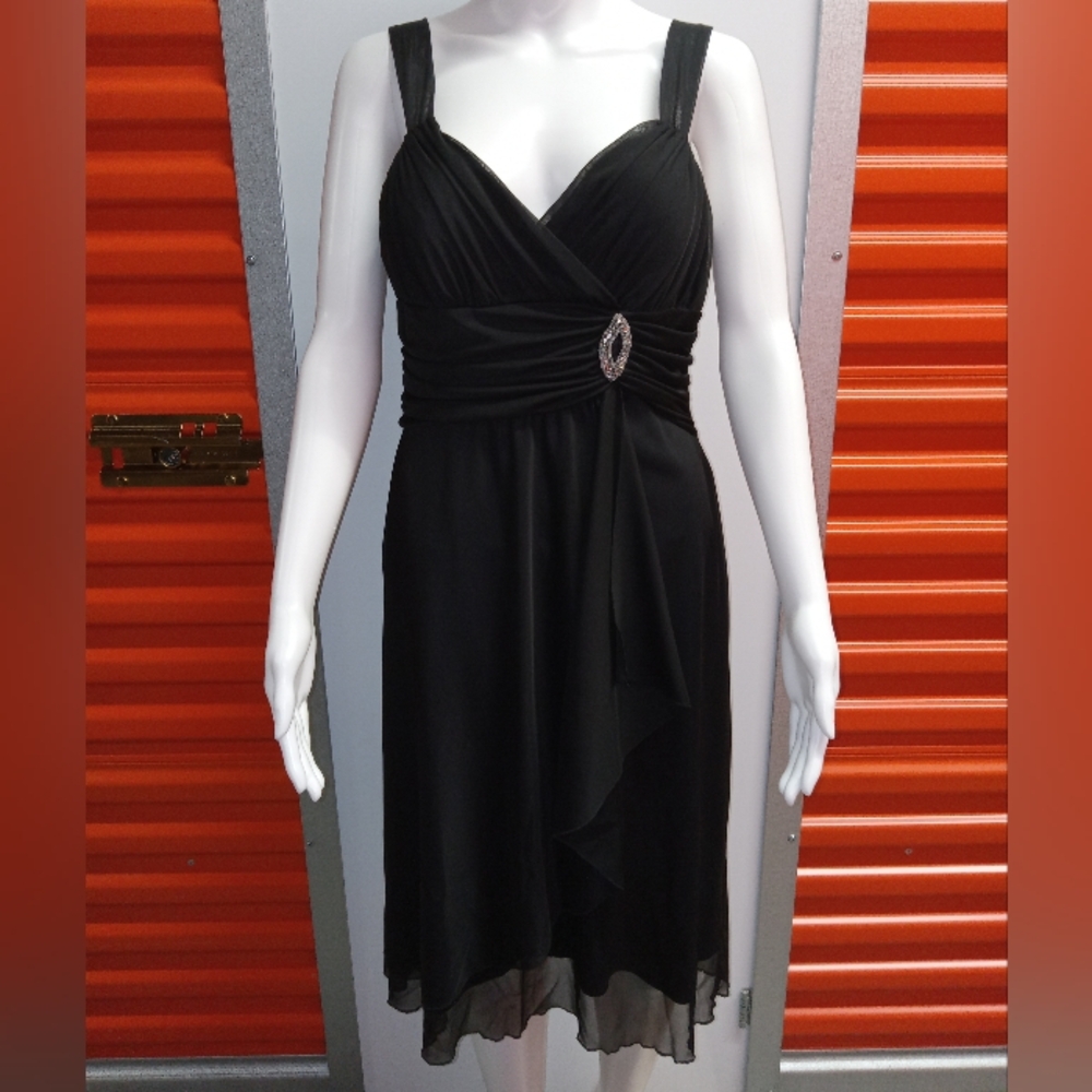 Elegant Black Evening Dress